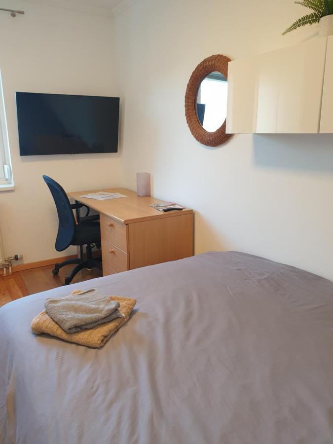 Town House Near Metro & Vienna City Center Bagian luar foto